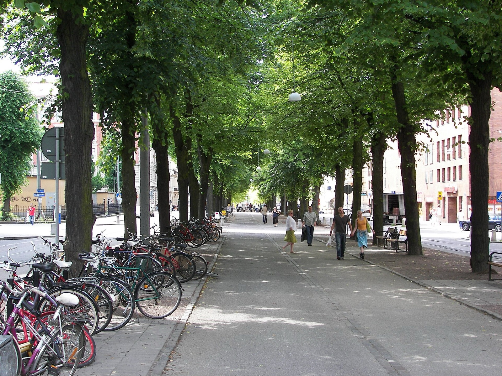 Stenhusen längs Vasagatan i Vasastan